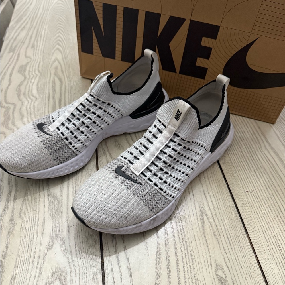 Nike React Phantom Run Flyknit 2